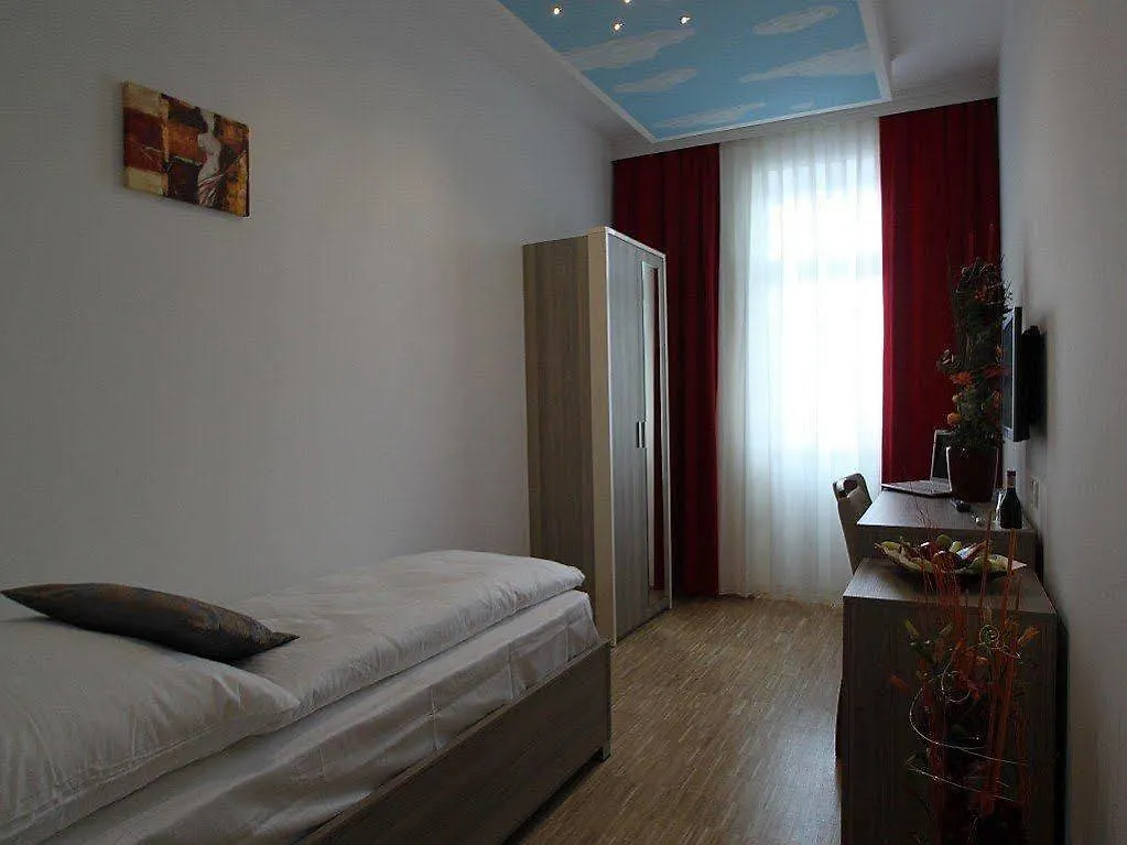 ***  Hotel Kavun Munich Germany