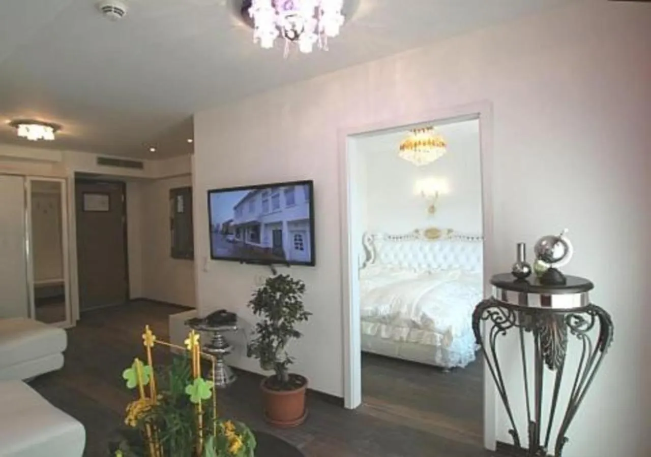 Hotel Kavun Munich