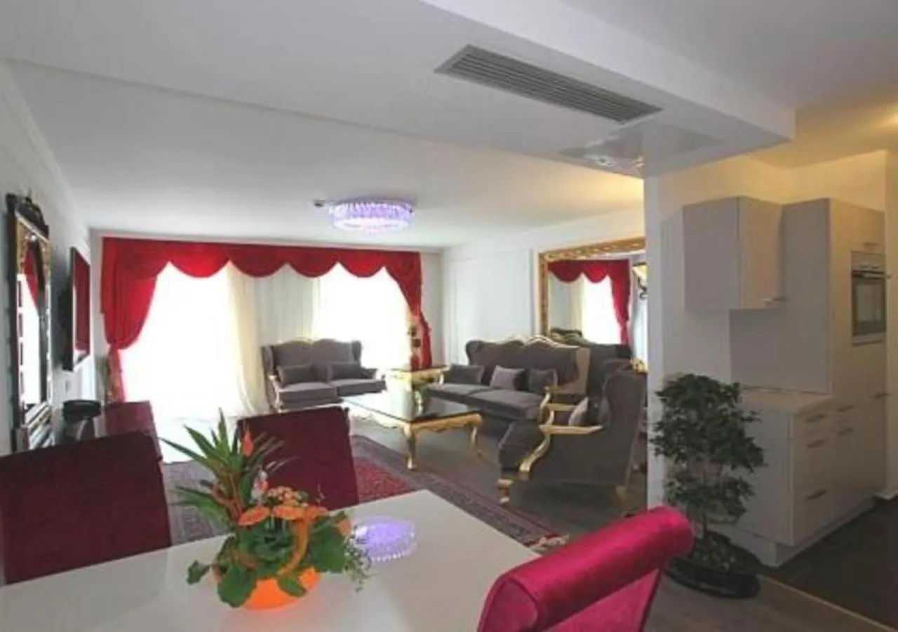 Hotel Kavun Munich 3*,