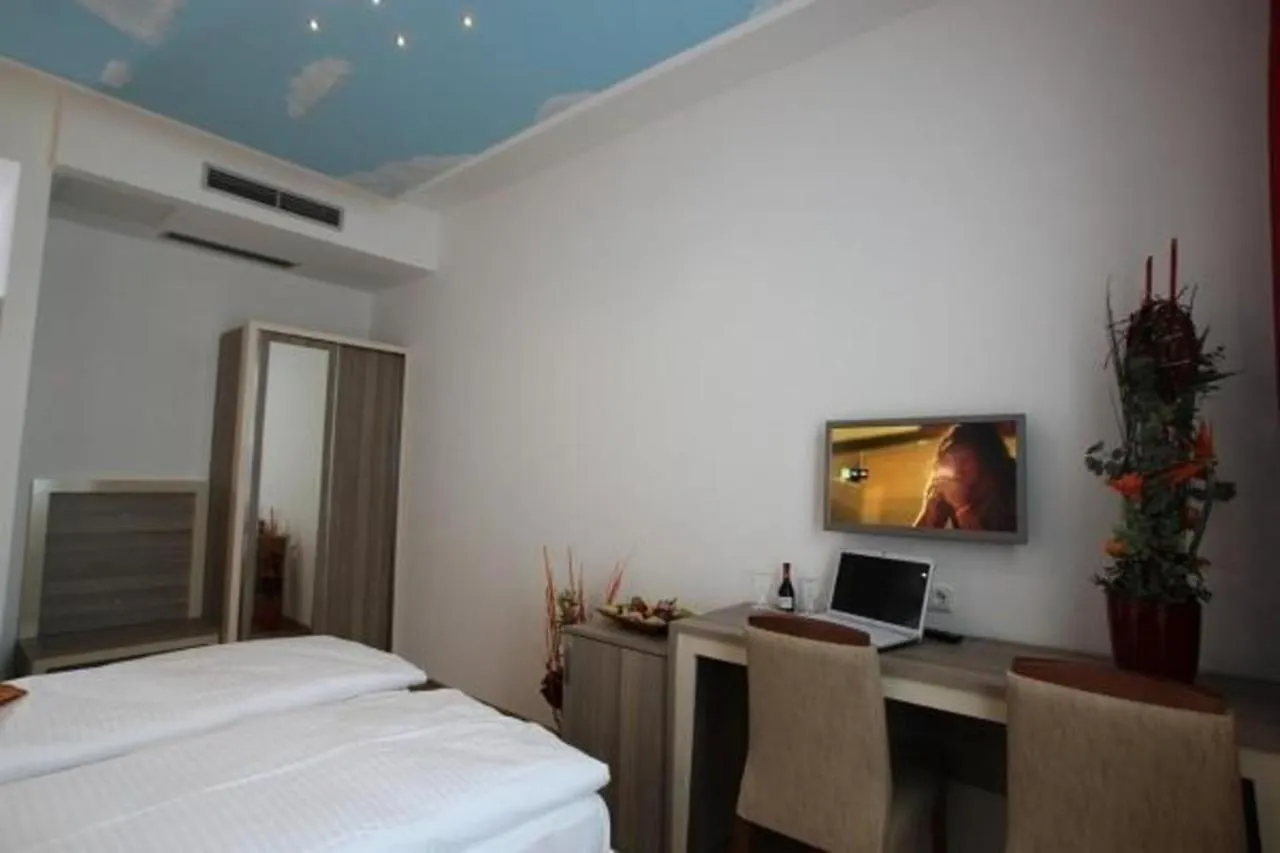 Hotel Kavun Munich 3*,  Germany